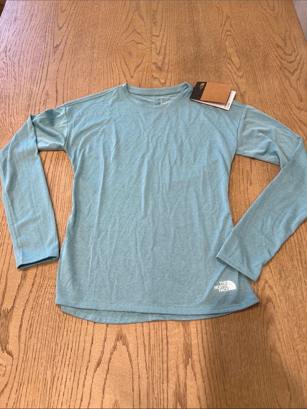The North Face Women's Long-Sleeve Crew Tee - Seafoam Blue